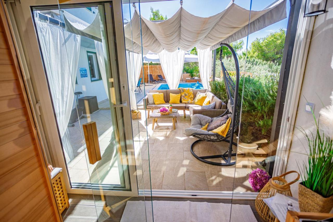 Nono Jure , Private Pool & Sauna Milna  Bagian luar foto