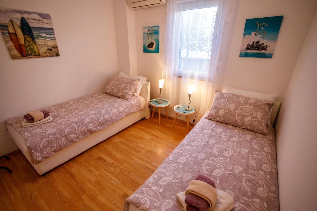 Nono Jure , Private Pool & Sauna Milna  Bagian luar foto